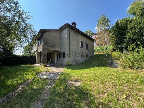 casa indipendente in vendita a Lodrino