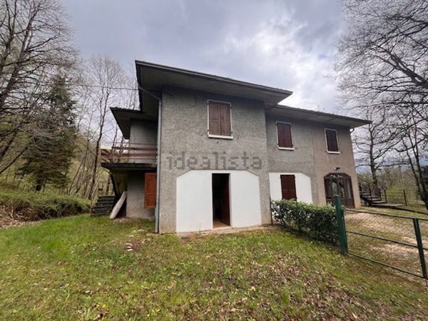casa indipendente in vendita a Lodrino