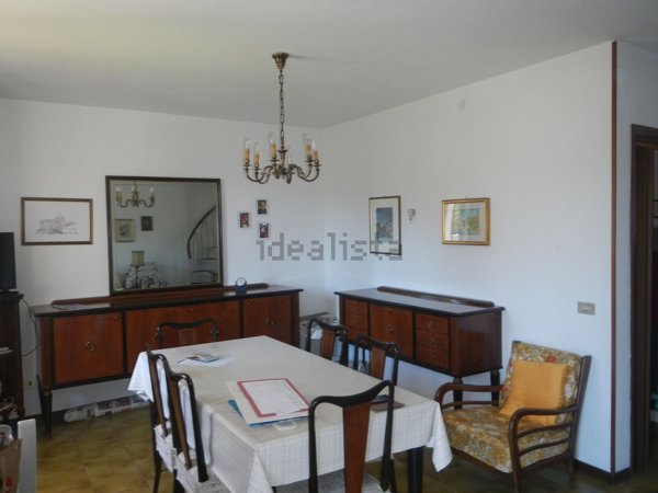 casa indipendente in vendita a Lodrino in zona Invico