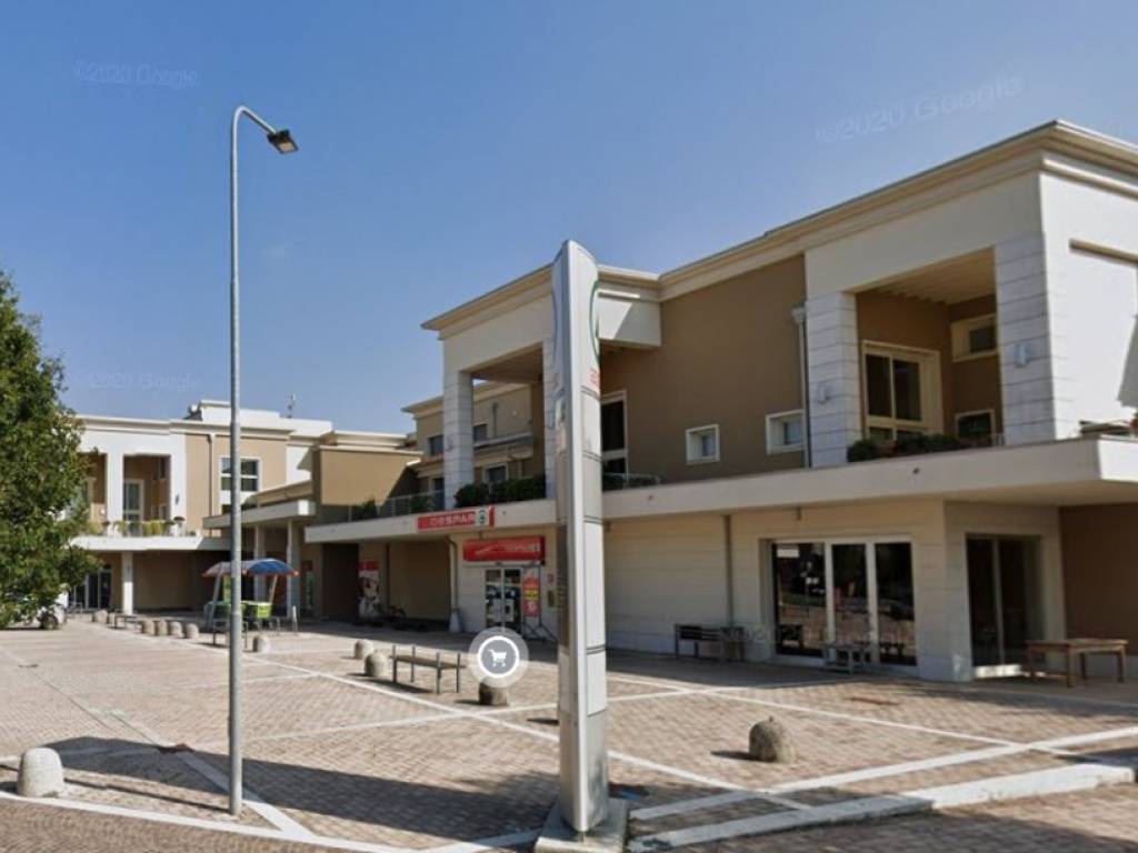 negozio in vendita a Lograto