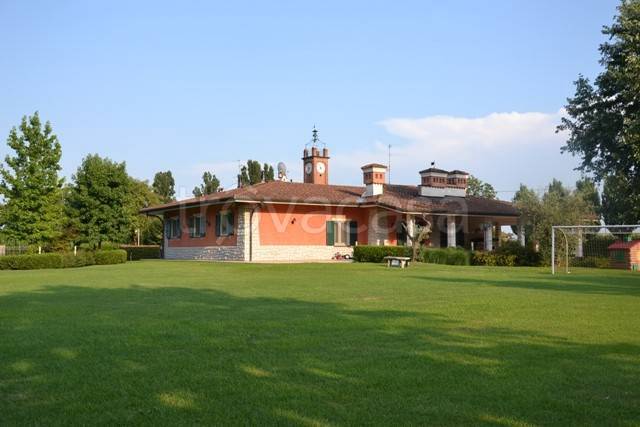 casa indipendente in vendita a Lograto