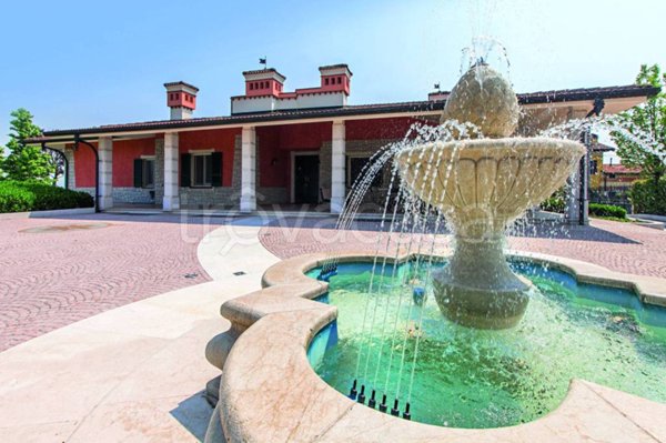 casa indipendente in vendita a Lograto