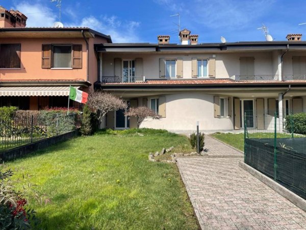 casa indipendente in vendita a Lograto