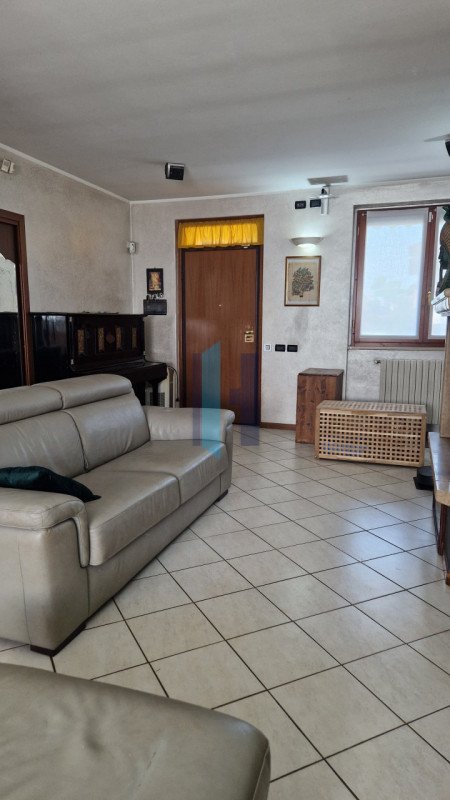 casa indipendente in vendita a Lograto