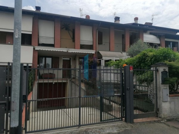 casa indipendente in vendita a Lograto