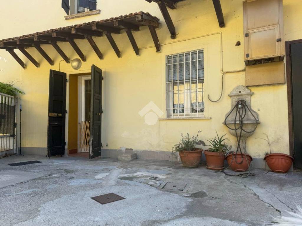 casa indipendente in vendita a Lograto