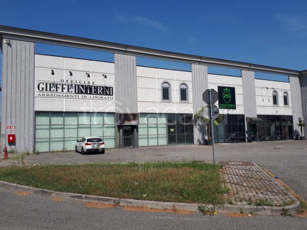 negozio in vendita a Lograto