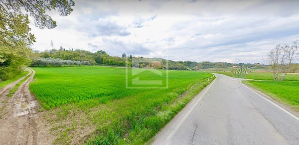 negozio in vendita a Lonato del Garda in zona Maguzzano