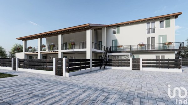 appartamento in vendita a Lonato del Garda in zona Castel Venzago
