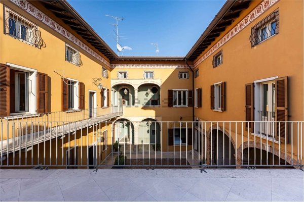 casa indipendente in vendita a Lonato del Garda