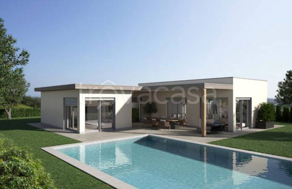 casa indipendente in vendita a Lonato del Garda