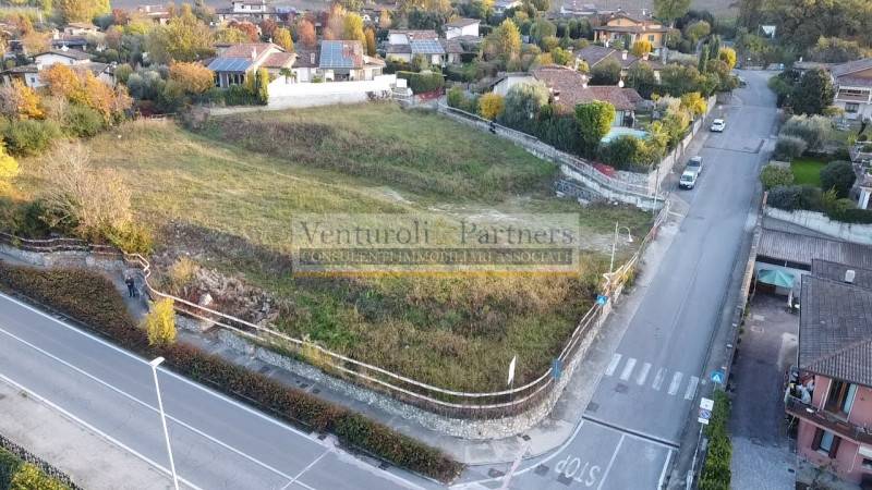 villa in vendita a Lonato del Garda