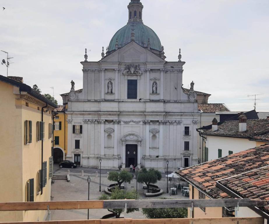 negozio in vendita a Lonato del Garda