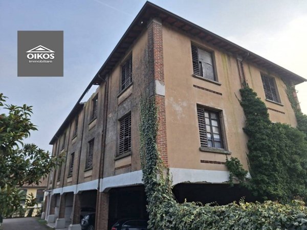 casa indipendente in vendita a Lonato del Garda