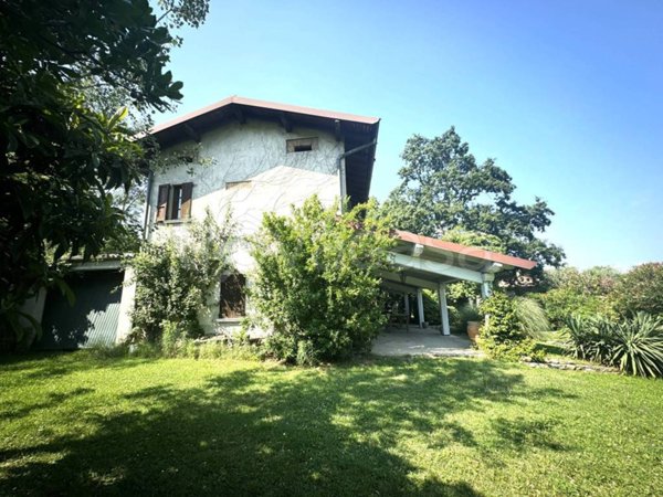casa indipendente in vendita a Lonato del Garda