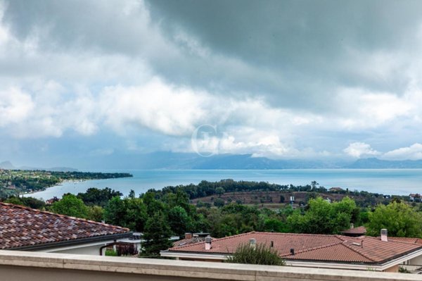 casa indipendente in vendita a Lonato del Garda