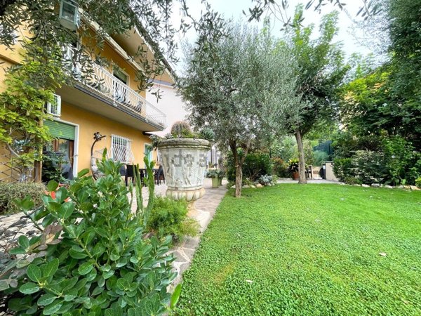 casa indipendente in vendita a Lonato del Garda