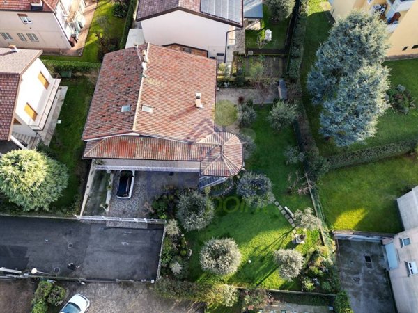 casa indipendente in vendita a Lonato del Garda
