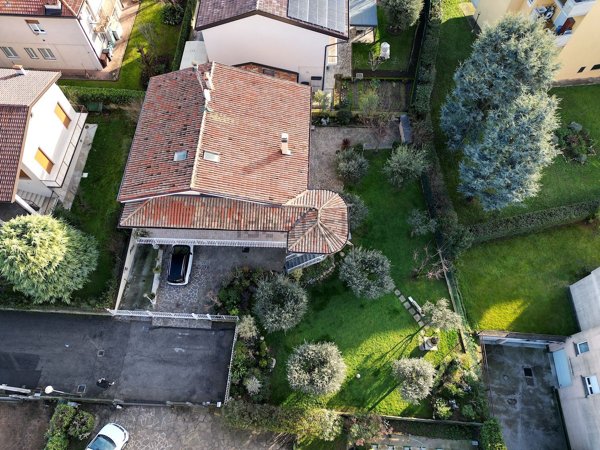 casa indipendente in vendita a Lonato del Garda