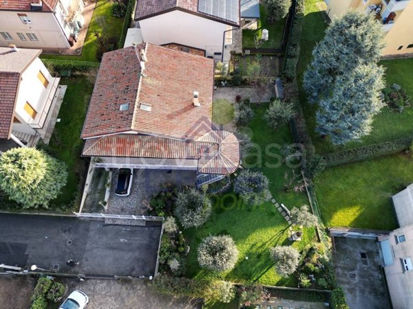 casa indipendente in vendita a Lonato del Garda