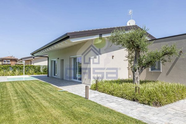 casa indipendente in vendita a Lonato del Garda