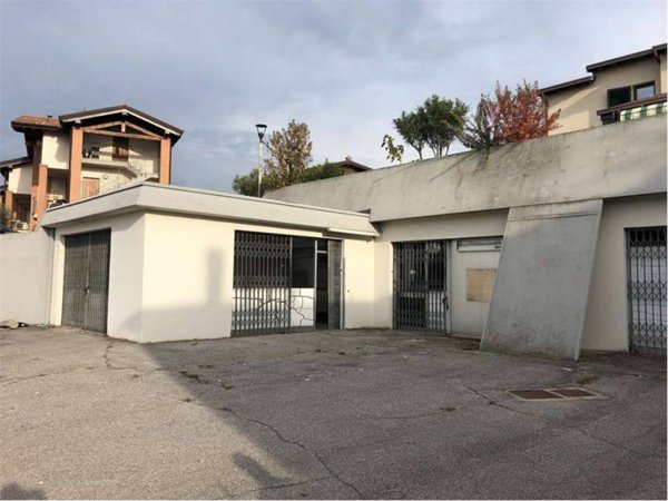 negozio in vendita a Lonato del Garda