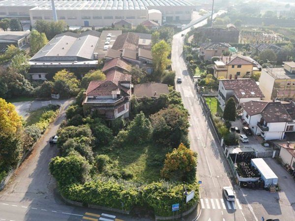 casa indipendente in vendita a Lonato del Garda