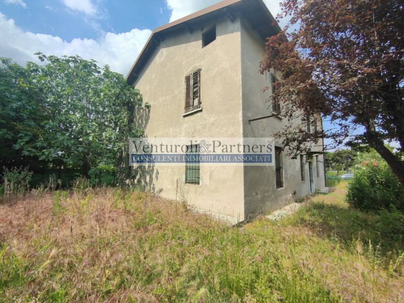 casa indipendente in vendita a Lonato del Garda