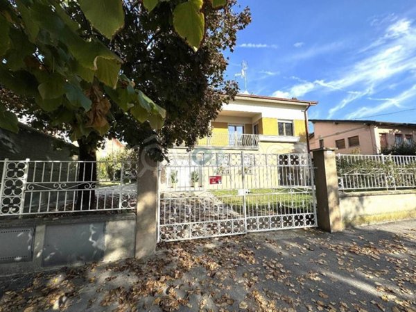 casa indipendente in vendita a Lonato del Garda