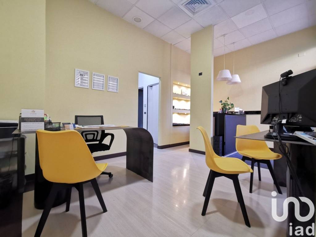 ufficio in vendita a Lonato del Garda