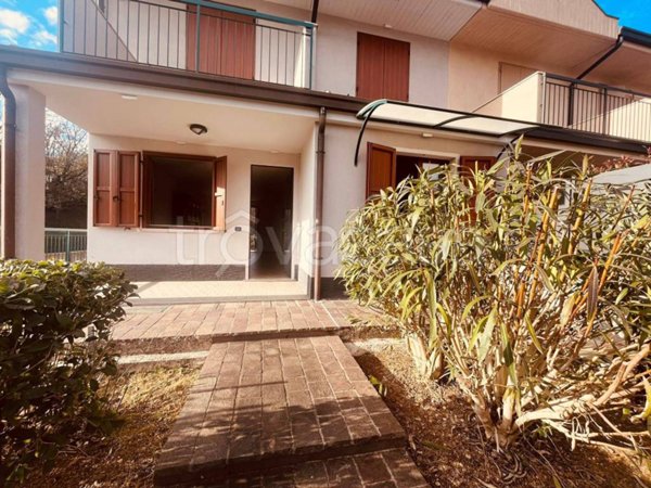 casa indipendente in vendita a Lonato del Garda