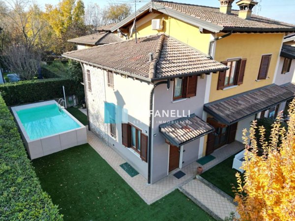 casa indipendente in vendita a Lonato del Garda