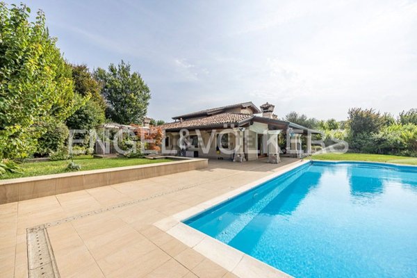 casa indipendente in vendita a Lonato del Garda