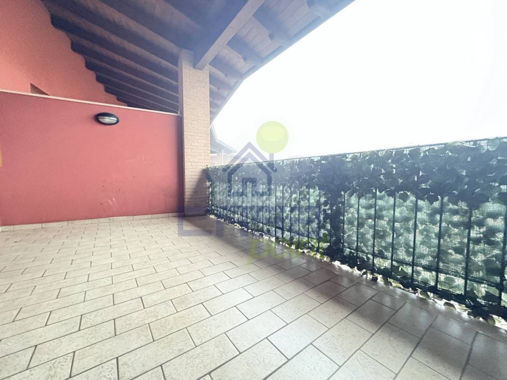 appartamento in vendita a Lonato del Garda in zona Esenta