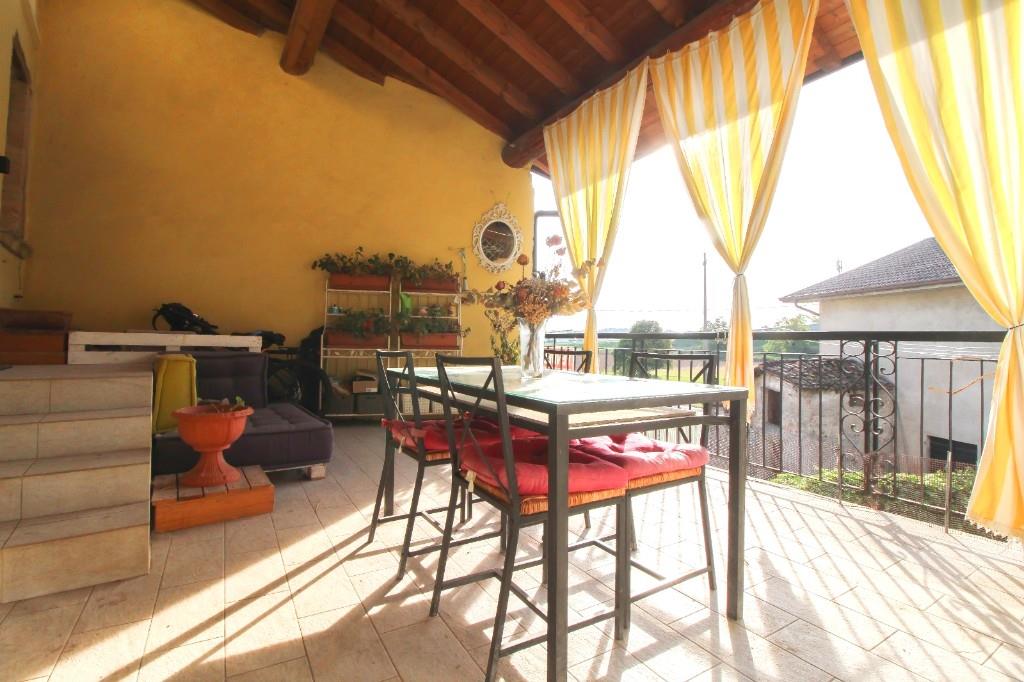 appartamento in vendita a Lonato del Garda in zona San Cipriano