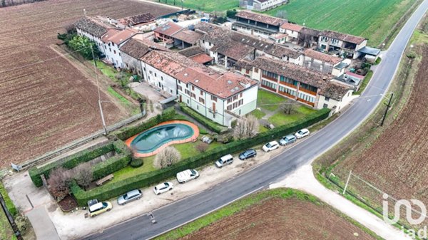 casa indipendente in vendita a Lonato del Garda