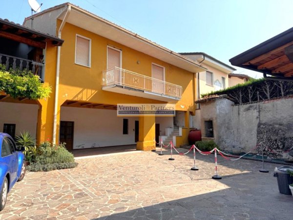 casale in vendita a Lonato del Garda