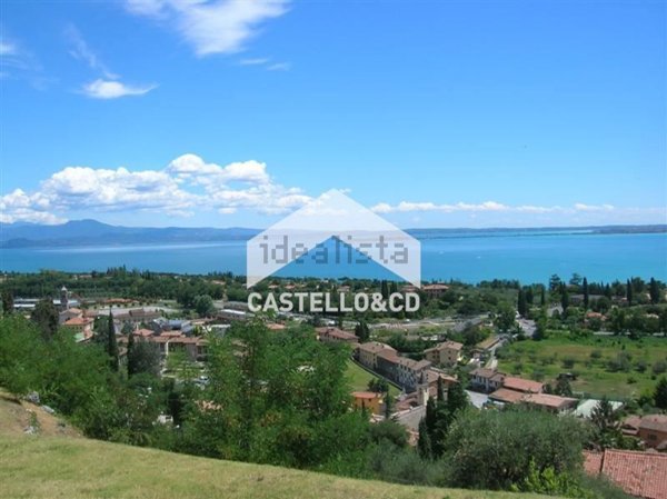 casa indipendente in vendita a Lonato del Garda