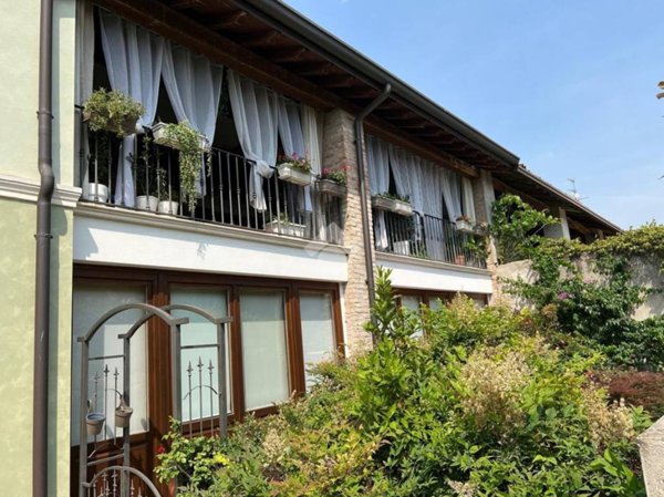 appartamento in vendita a Lonato del Garda in zona Cominello
