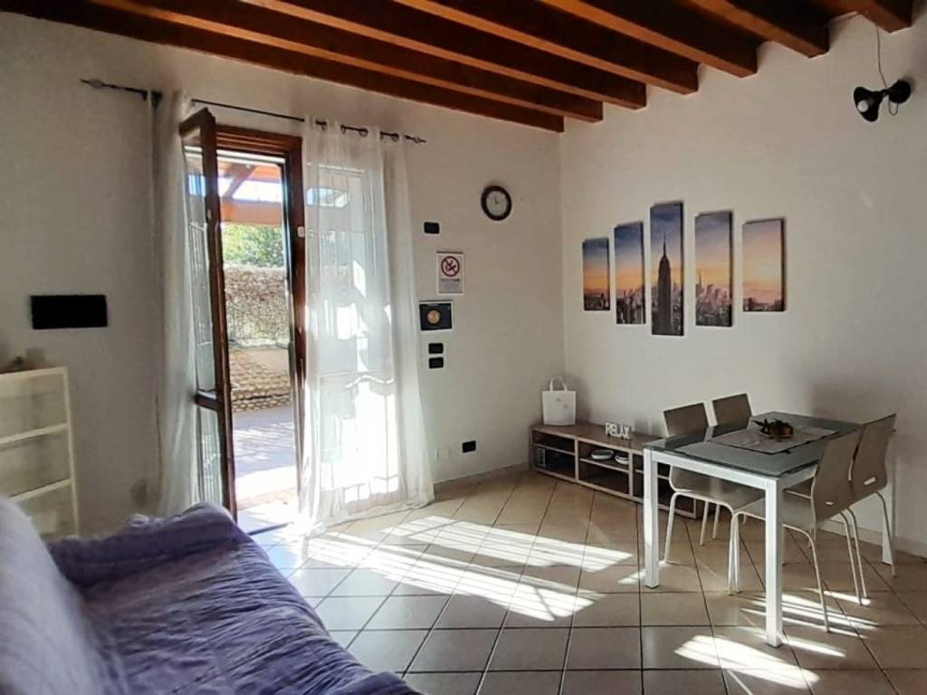 appartamento in vendita a Lonato del Garda in zona Cominello