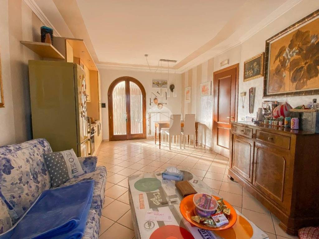 appartamento in vendita a Lonato del Garda in zona Barcuzzi