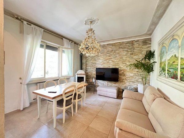 casa indipendente in vendita a Lonato del Garda in zona Centenaro