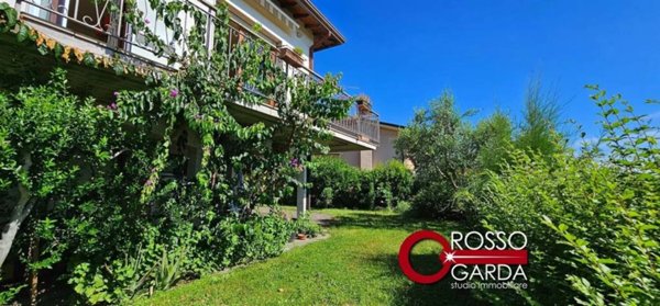 casa indipendente in vendita a Lonato del Garda in zona Barcuzzi