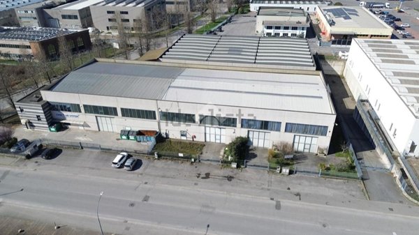 locale di sgombero in vendita a Lonato del Garda