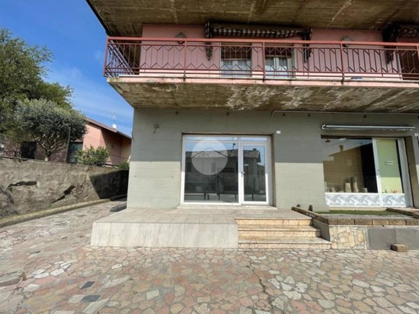 negozio in vendita a Lonato del Garda