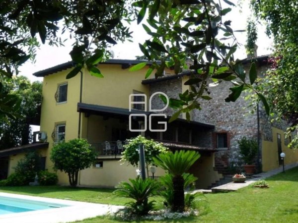 casa indipendente in vendita a Lonato del Garda