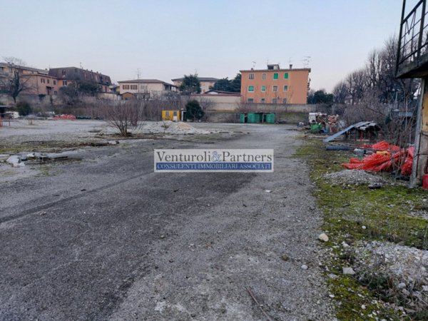 casa indipendente in vendita a Lonato del Garda