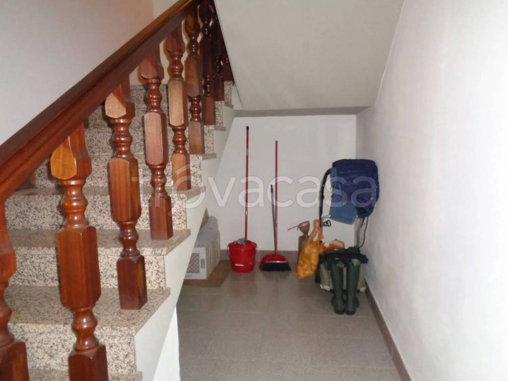 casa indipendente in vendita a Lonato del Garda in zona Esenta
