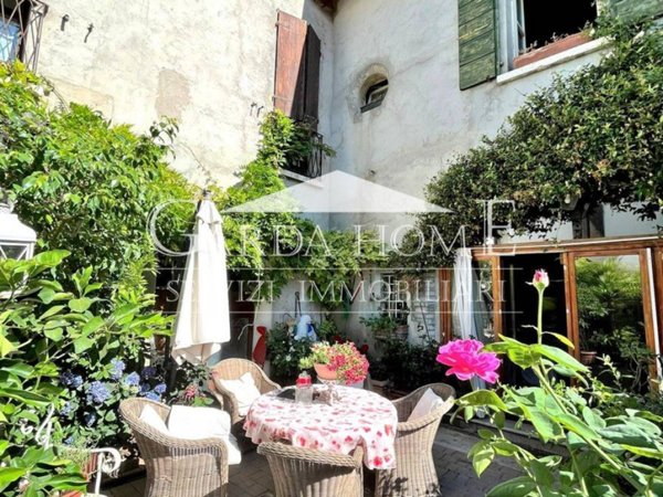 casa indipendente in vendita a Lonato del Garda