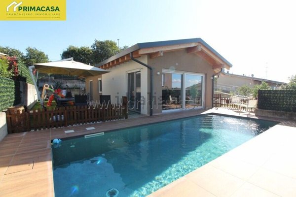 casa indipendente in vendita a Lonato del Garda